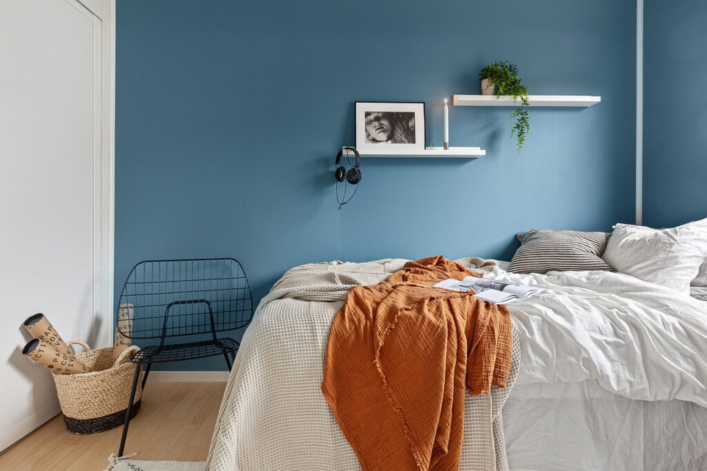 Can You Sleep In A Freshly Painted Room?